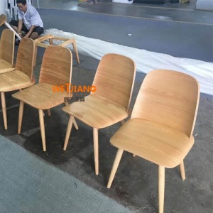 东莞客户来佛山家具厂实地参观